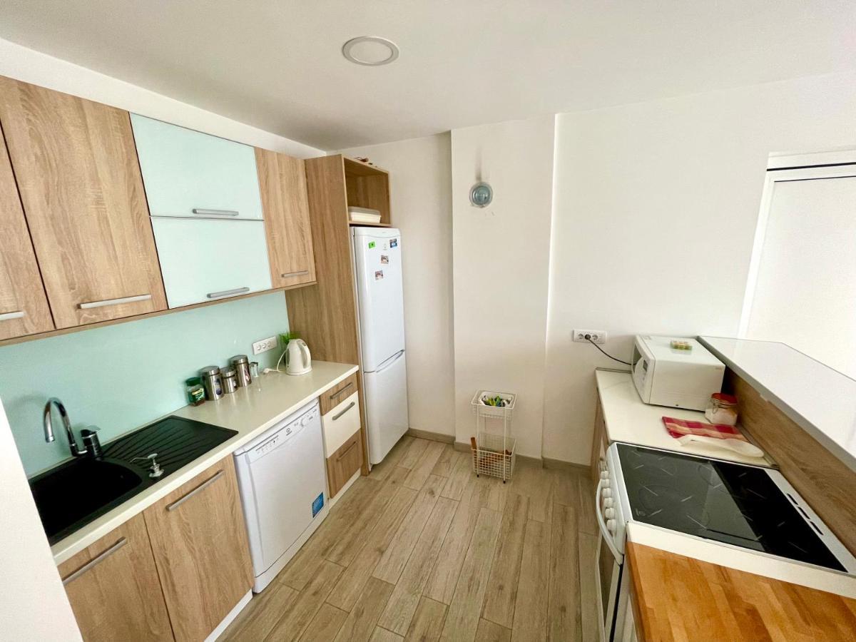 Cozy Apartments In Belgrade, Cukarica, Zeleznik, Free Parking And Wifi Eksteriør bilde